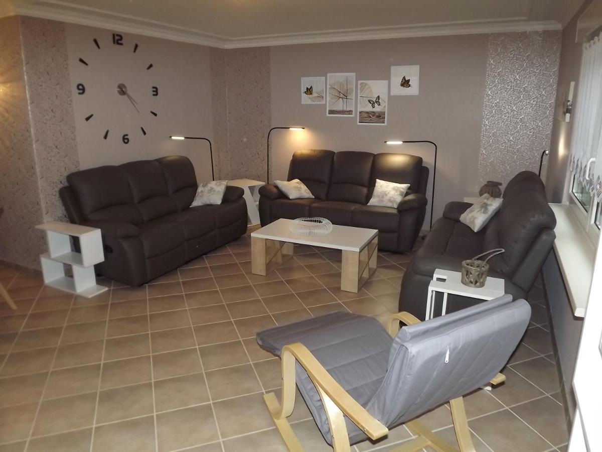 Grosszuegige Ferienwohnung Am Waldesrand Im Seenland Lauta Exterior photo